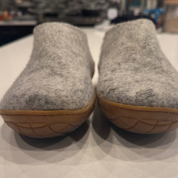 Women's Soft Gray Slippers - Picture 8 of 8